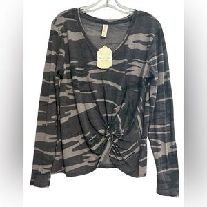 Altar’d State Camo Twist Front Long Sleeve Shirt NWT Size Medium